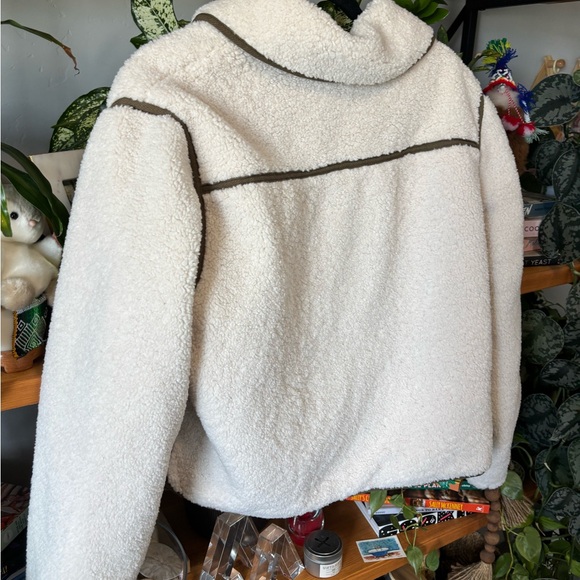 BLANKNYC Cloud Forest Sherpa Jacket | Medium - Picture 4 of 5
